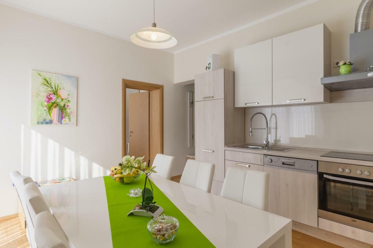 Apartment Snjezana 슬루니 외부 사진