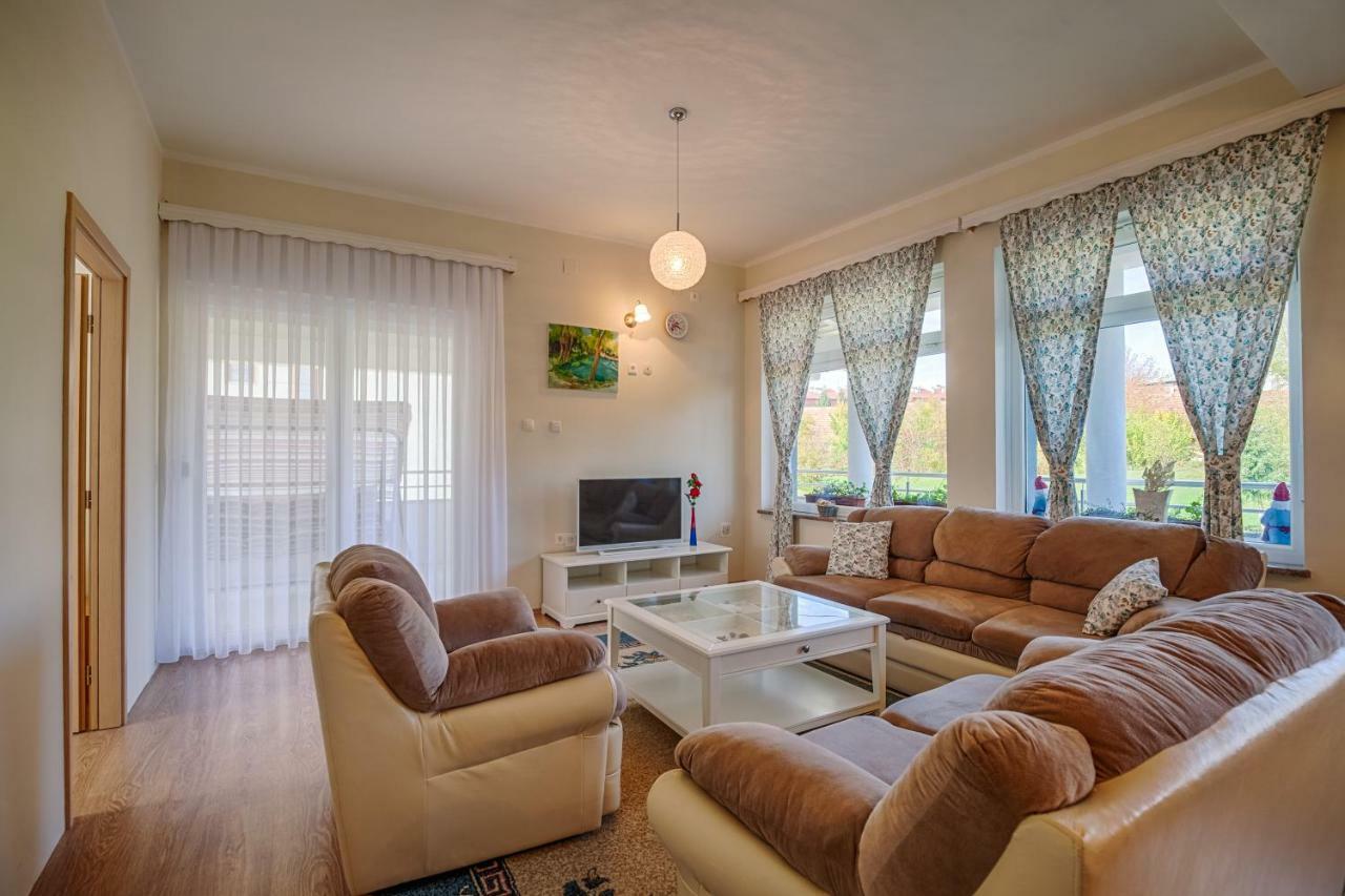 Apartment Snjezana 슬루니 외부 사진