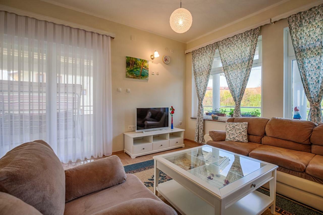 Apartment Snjezana 슬루니 외부 사진