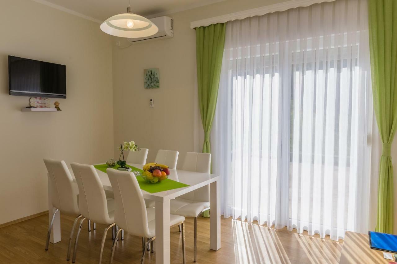 Apartment Snjezana 슬루니 외부 사진