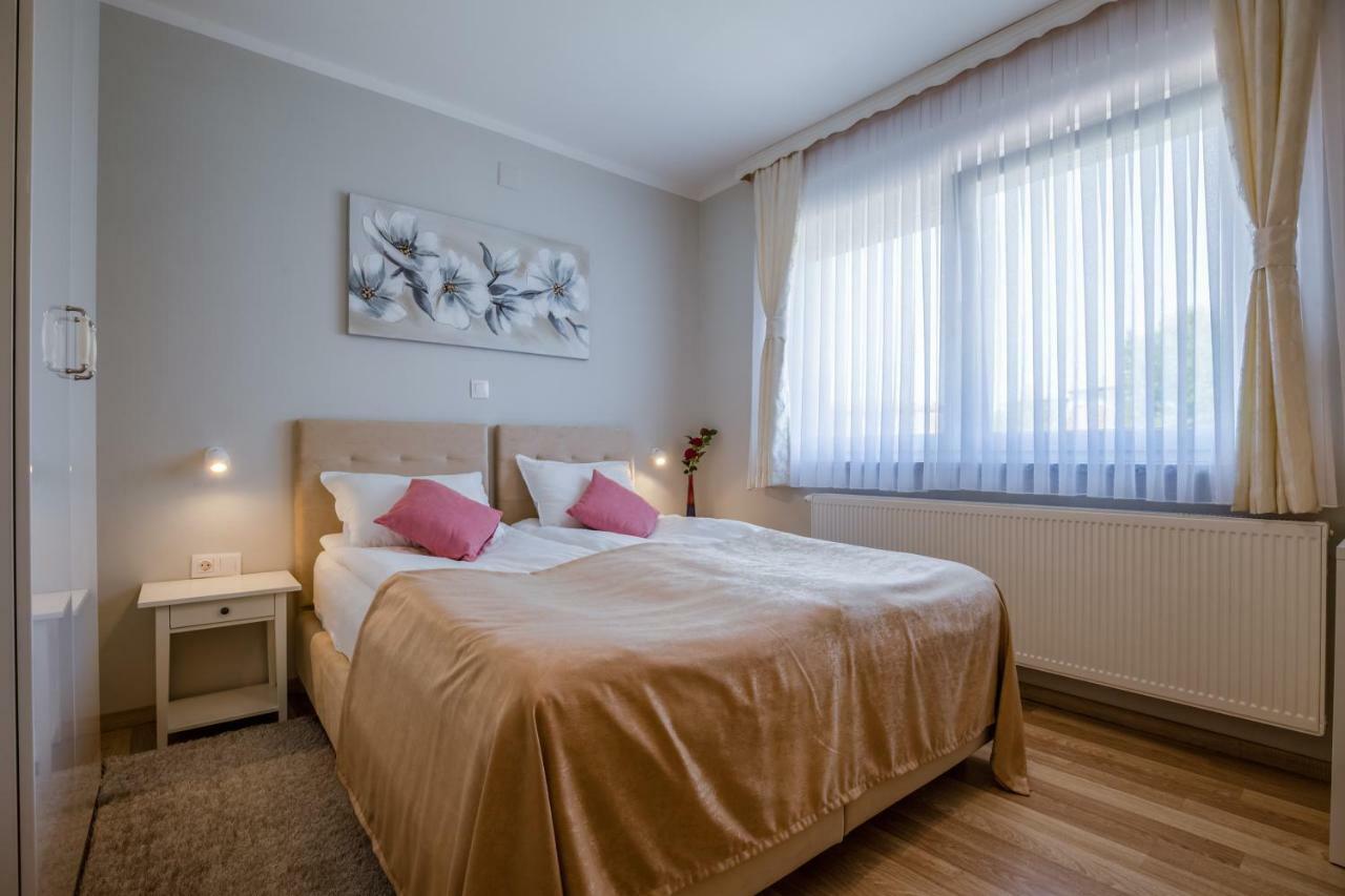 Apartment Snjezana 슬루니 외부 사진