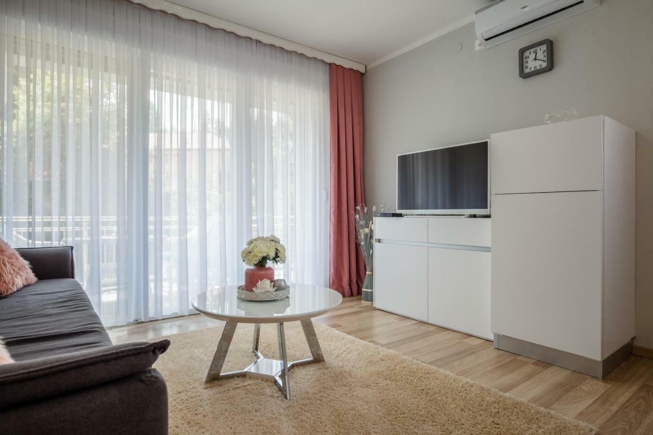 Apartment Snjezana 슬루니 외부 사진