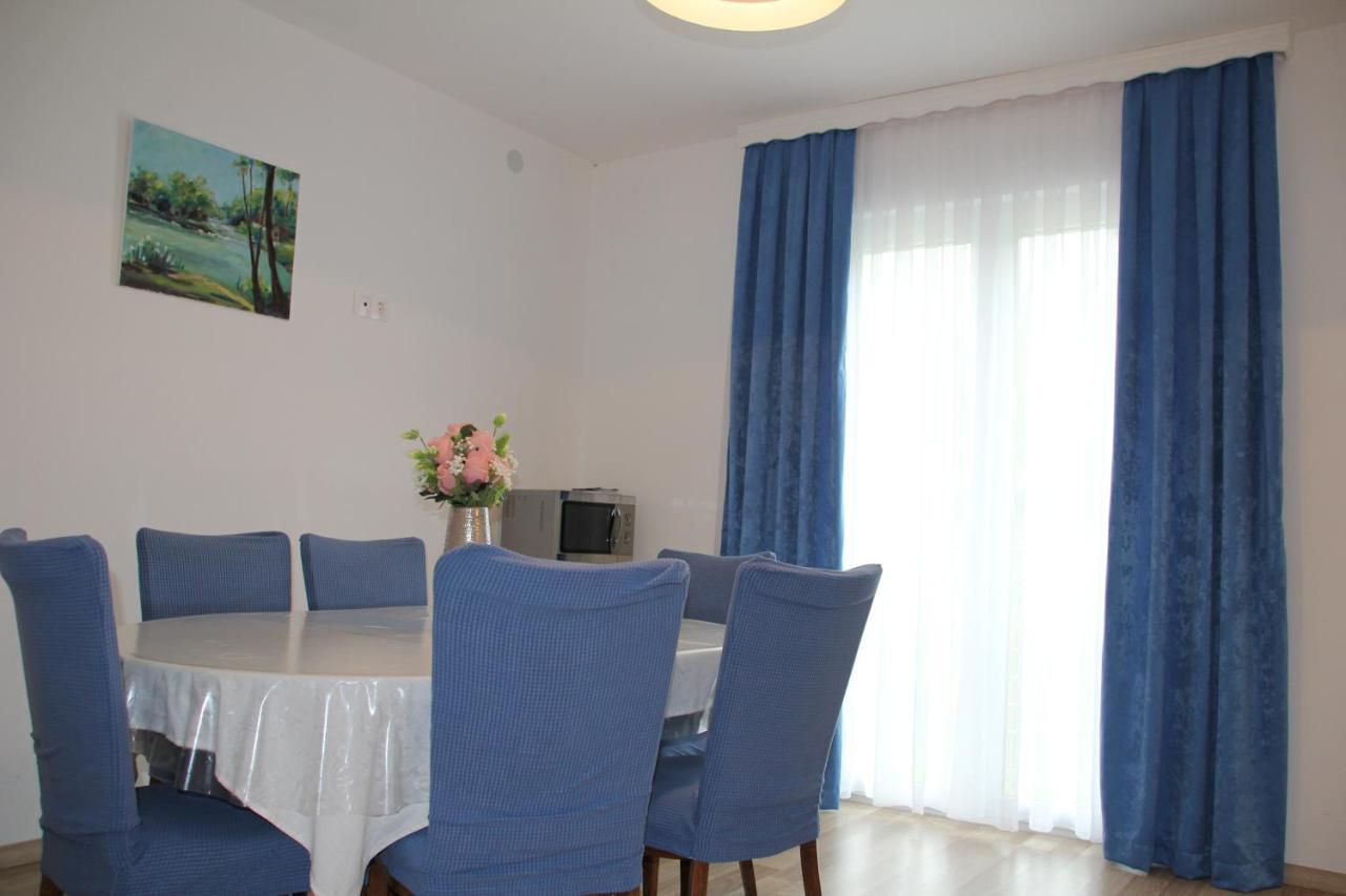 Apartment Snjezana 슬루니 외부 사진